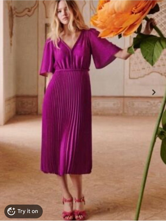 Sezane Dresses & Skirts - Sezane Florencia Women Pleated V-Neck Midi Dress in Fuchsia Size 40/8